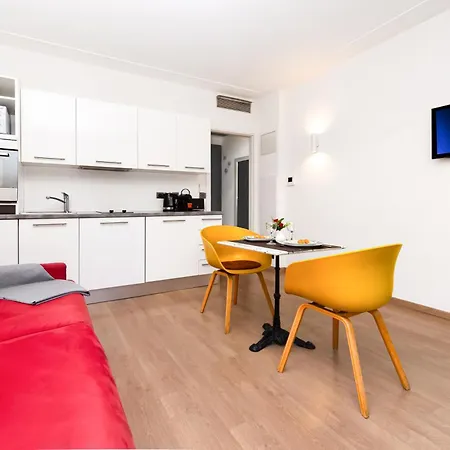 Proche Et Centre - Coquet - Fg * Menton